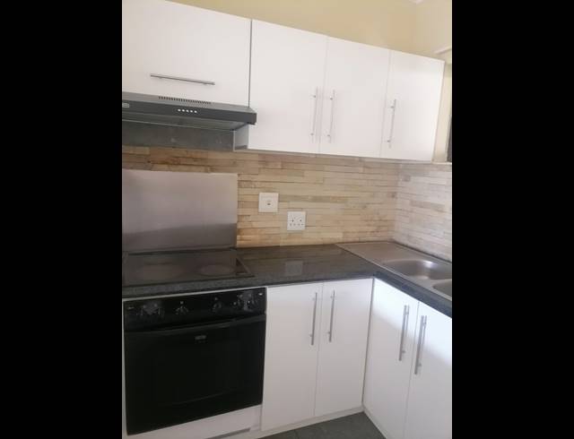 2 BEDROOM APARTMENT TO LET IN WESTVILLE